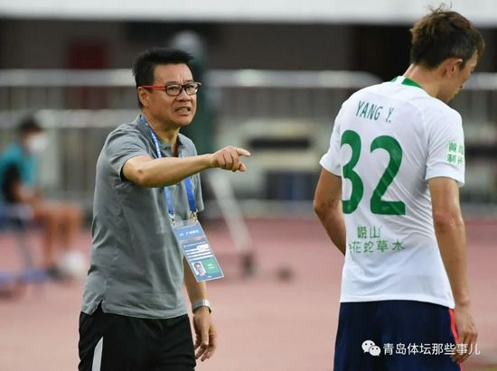德天空：阿德耶米将伤缺三周本年度无法再代表多特参加比赛据德国天空体育报道，多特前锋阿德耶米将伤缺三周，这意味着他今年无法再代表球队出战比赛。